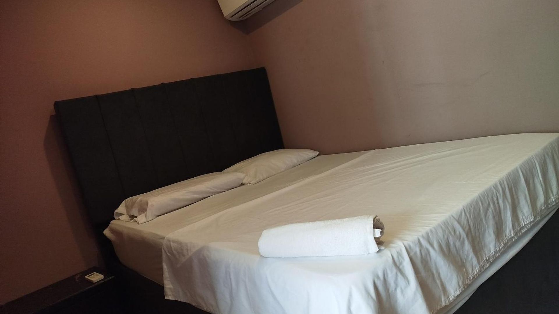 Milan Hotel *